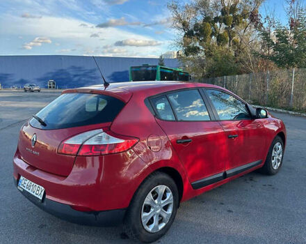 Рено Меган 2009 в Черновцах на Automoto.ua Красный Рено Меган, объемом двигателя 1.6 л и пробегом 220 тыс. км за 6500 $, фото 3 на Automoto.ua