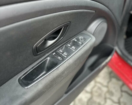 Красный Рено Меган, объемом двигателя 1.46 л и пробегом 270 тыс. км за 4850 $, фото 11 на Automoto.ua