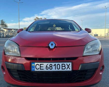 Рено Меган 2009 в Черновцах на Automoto.ua Красный Рено Меган, объемом двигателя 1.6 л и пробегом 220 тыс. км за 6500 $, фото 1 на Automoto.ua
