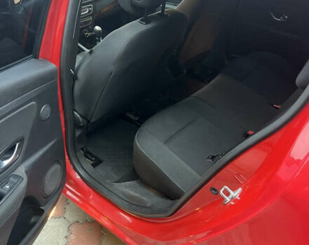 Красный Рено Меган, объемом двигателя 1.5 л и пробегом 231 тыс. км за 6200 $, фото 14 на Automoto.ua