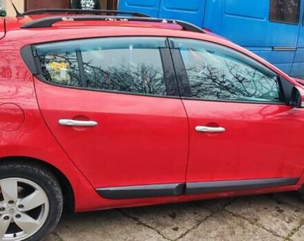 Красный Рено Меган, объемом двигателя 1.4 л и пробегом 195 тыс. км за 5000 $, фото 1 на Automoto.ua