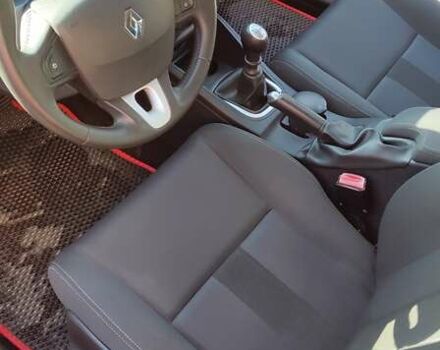 Рено Меган 2010 в Ужгороде на Automoto.ua Красный Рено Меган, объемом двигателя 1.4 л и пробегом 146 тыс. км за 6300 $, фото 11 на Automoto.ua