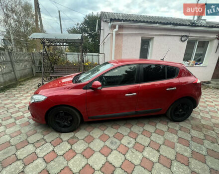 Красный Рено Меган, объемом двигателя 1.5 л и пробегом 231 тыс. км за 6200 $, фото 2 на Automoto.ua