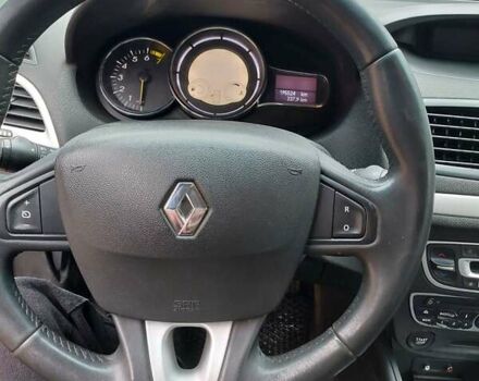 Красный Рено Меган, объемом двигателя 1.4 л и пробегом 195 тыс. км за 5000 $, фото 23 на Automoto.ua