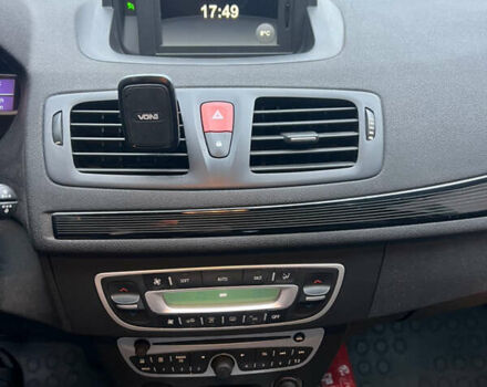 Красный Рено Меган, объемом двигателя 1.5 л и пробегом 231 тыс. км за 6200 $, фото 23 на Automoto.ua