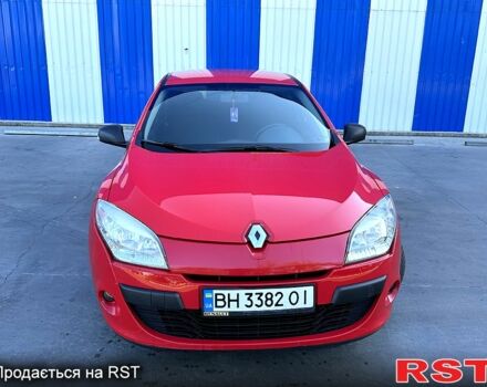 Красный Рено Меган, объемом двигателя 1.6 л и пробегом 88 тыс. км за 5000 $, фото 6 на Automoto.ua