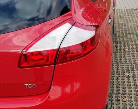 Рено Меган 2010 в Ужгороде на Automoto.ua Красный Рено Меган, объемом двигателя 1.4 л и пробегом 146 тыс. км за 6300 $, фото 3 на Automoto.ua