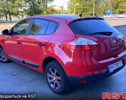 Красный Рено Меган, объемом двигателя 1.6 л и пробегом 88 тыс. км за 5000 $, фото 2 на Automoto.ua