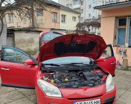 Красный Рено Меган, объемом двигателя 1.4 л и пробегом 195 тыс. км за 5000 $, фото 12 на Automoto.ua