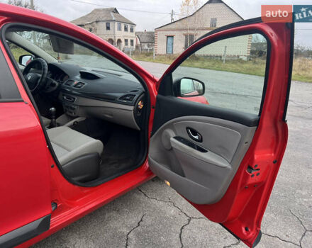 Червоний Рено Меган, об'ємом двигуна 1.5 л та пробігом 238 тис. км за 6500 $, фото 14 на Automoto.ua
