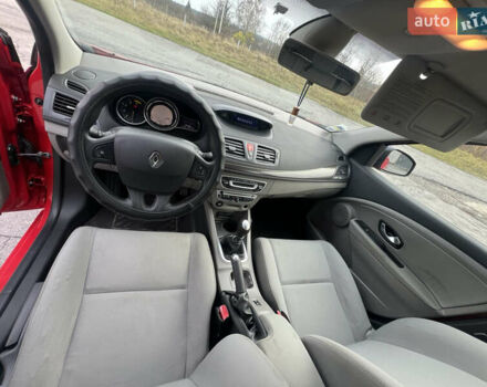 Червоний Рено Меган, об'ємом двигуна 1.5 л та пробігом 238 тис. км за 6500 $, фото 9 на Automoto.ua