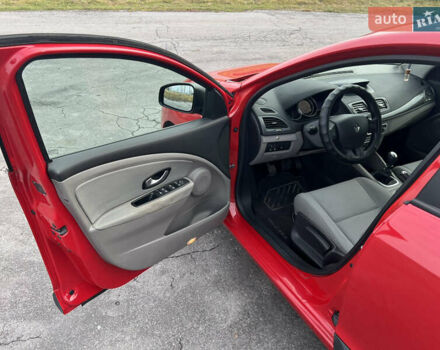 Червоний Рено Меган, об'ємом двигуна 1.5 л та пробігом 238 тис. км за 6500 $, фото 8 на Automoto.ua