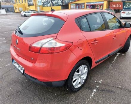 Красный Рено Меган, объемом двигателя 1.5 л и пробегом 269 тыс. км за 7000 $, фото 4 на Automoto.ua