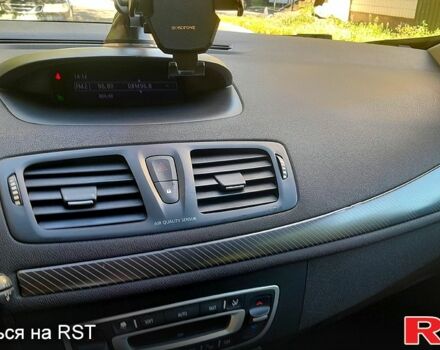 Красный Рено Меган, объемом двигателя 1.5 л и пробегом 234 тыс. км за 7800 $, фото 5 на Automoto.ua