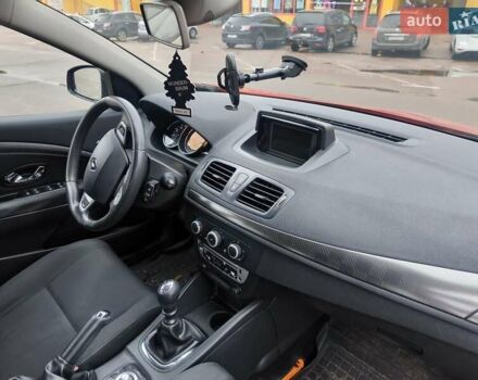 Красный Рено Меган, объемом двигателя 1.5 л и пробегом 269 тыс. км за 7000 $, фото 9 на Automoto.ua