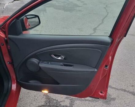 Красный Рено Меган, объемом двигателя 1.46 л и пробегом 235 тыс. км за 7200 $, фото 6 на Automoto.ua