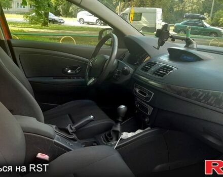 Красный Рено Меган, объемом двигателя 1.5 л и пробегом 234 тыс. км за 7800 $, фото 6 на Automoto.ua