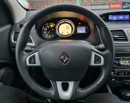 Красный Рено Меган, объемом двигателя 1.46 л и пробегом 235 тыс. км за 7200 $, фото 4 на Automoto.ua