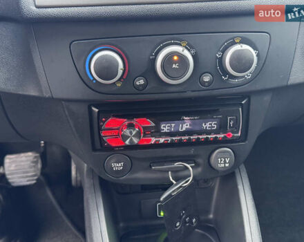 Красный Рено Меган, объемом двигателя 1.6 л и пробегом 188 тыс. км за 6999 $, фото 17 на Automoto.ua