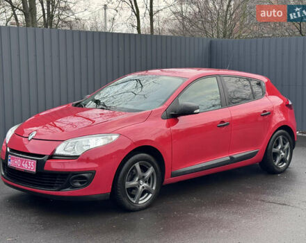 Красный Рено Меган, объемом двигателя 1.6 л и пробегом 188 тыс. км за 6999 $, фото 4 на Automoto.ua