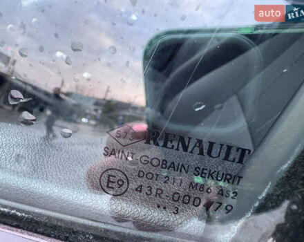 Красный Рено Меган, объемом двигателя 1.6 л и пробегом 188 тыс. км за 6999 $, фото 27 на Automoto.ua