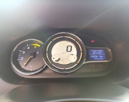 Красный Рено Меган, объемом двигателя 1.5 л и пробегом 202 тыс. км за 7950 $, фото 5 на Automoto.ua