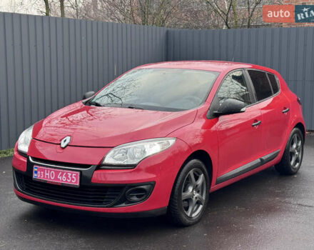 Красный Рено Меган, объемом двигателя 1.6 л и пробегом 188 тыс. км за 6999 $, фото 3 на Automoto.ua