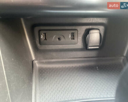 Красный Рено Меган, объемом двигателя 1.4 л и пробегом 150 тыс. км за 13700 $, фото 18 на Automoto.ua