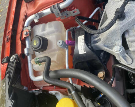 Красный Рено Меган, объемом двигателя 1.4 л и пробегом 150 тыс. км за 13700 $, фото 24 на Automoto.ua