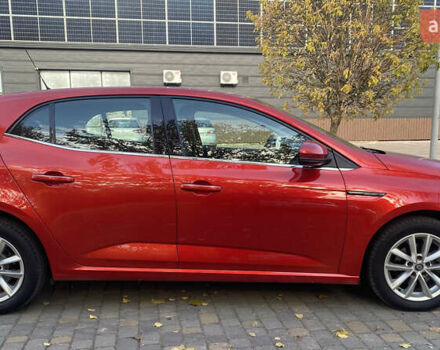 Красный Рено Меган, объемом двигателя 1.4 л и пробегом 150 тыс. км за 13700 $, фото 3 на Automoto.ua