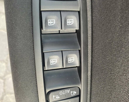 Червоний Рено Меган, об'ємом двигуна 1.3 л та пробігом 150 тис. км за 14200 $, фото 13 на Automoto.ua