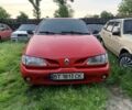 Красный Рено Меган, объемом двигателя 1.6 л и пробегом 300 тыс. км за 1610 $, фото 1 на Automoto.ua