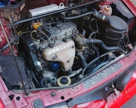 Красный Рено Меган, объемом двигателя 1.6 л и пробегом 250 тыс. км за 1750 $, фото 6 на Automoto.ua