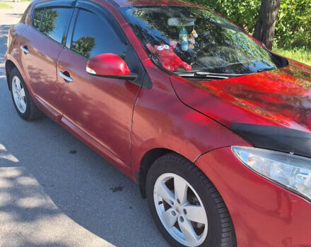 Красный Рено Меган, объемом двигателя 2 л и пробегом 170 тыс. км за 5800 $, фото 4 на Automoto.ua