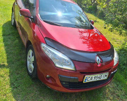 Красный Рено Меган, объемом двигателя 2 л и пробегом 170 тыс. км за 5800 $, фото 5 на Automoto.ua