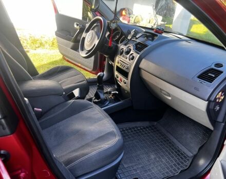 Рено Меган 2003 в Львове на Automoto.ua Красный Рено Меган, объемом двигателя 1.6 л и пробегом 245 тыс. км за 4000 $, фото 13 на Automoto.ua