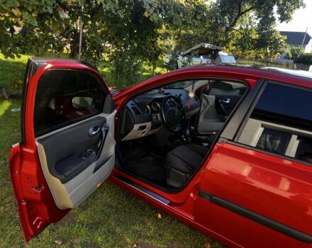 Рено Меган 2003 в Львове на Automoto.ua Красный Рено Меган, объемом двигателя 1.6 л и пробегом 245 тыс. км за 4000 $, фото 17 на Automoto.ua