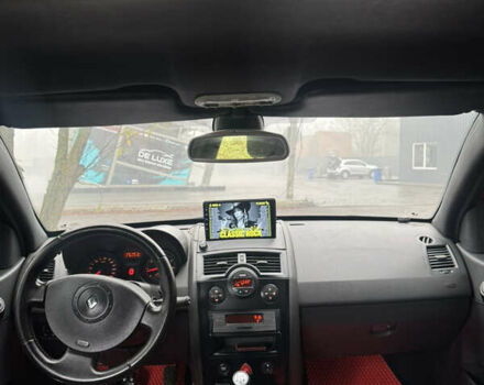 Красный Рено Меган, объемом двигателя 1.6 л и пробегом 315 тыс. км за 4250 $, фото 8 на Automoto.ua