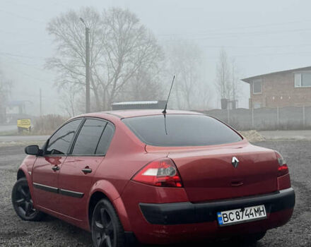 Красный Рено Меган, объемом двигателя 1.6 л и пробегом 315 тыс. км за 4250 $, фото 3 на Automoto.ua