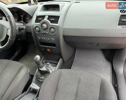 Красный Рено Меган, объемом двигателя 1.39 л и пробегом 183 тыс. км за 3400 $, фото 11 на Automoto.ua