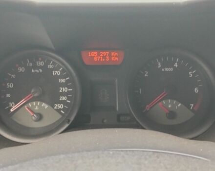 Рено Меган 2005 в Красилове на Automoto.ua Красный Рено Меган, объемом двигателя 1.4 л и пробегом 166 тыс. км за 3300 $, фото 7 на Automoto.ua