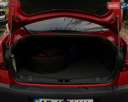 Червоний Рено Меган, об'ємом двигуна 1.39 л та пробігом 310 тис. км за 3750 $, фото 4 на Automoto.ua
