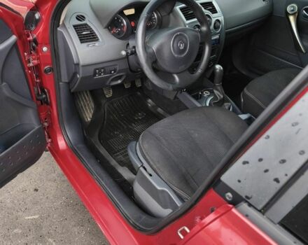 Красный Рено Меган, объемом двигателя 1.4 л и пробегом 256 тыс. км за 4400 $, фото 2 на Automoto.ua