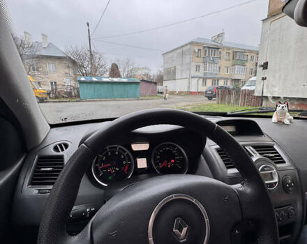 Червоний Рено Меган, об'ємом двигуна 1.6 л та пробігом 234 тис. км за 5200 $, фото 2 на Automoto.ua