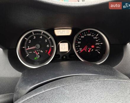 Червоний Рено Меган, об'ємом двигуна 1.6 л та пробігом 234 тис. км за 5200 $, фото 3 на Automoto.ua