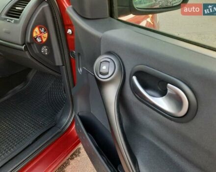 Красный Рено Меган, объемом двигателя 1.6 л и пробегом 167 тыс. км за 5900 $, фото 99 на Automoto.ua