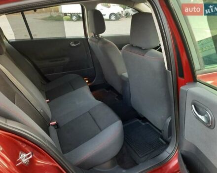 Красный Рено Меган, объемом двигателя 1.6 л и пробегом 167 тыс. км за 5900 $, фото 85 на Automoto.ua