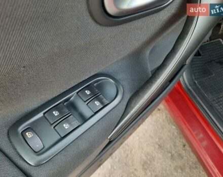 Красный Рено Меган, объемом двигателя 1.6 л и пробегом 167 тыс. км за 5900 $, фото 38 на Automoto.ua