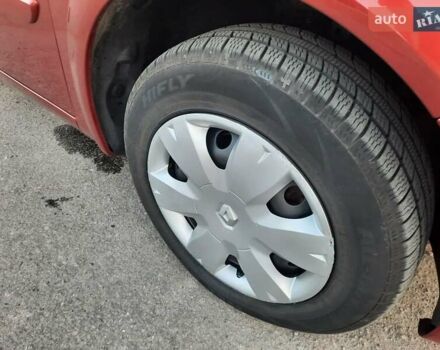 Красный Рено Меган, объемом двигателя 1.6 л и пробегом 167 тыс. км за 5900 $, фото 107 на Automoto.ua