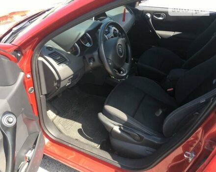 Красный Рено Меган, объемом двигателя 1.6 л и пробегом 233 тыс. км за 4800 $, фото 12 на Automoto.ua